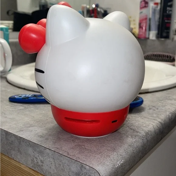 Hello kitty speaker - Picture 2 of 3